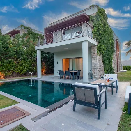 Loya Bitez'de Ultra Luex Deneyim Villa *